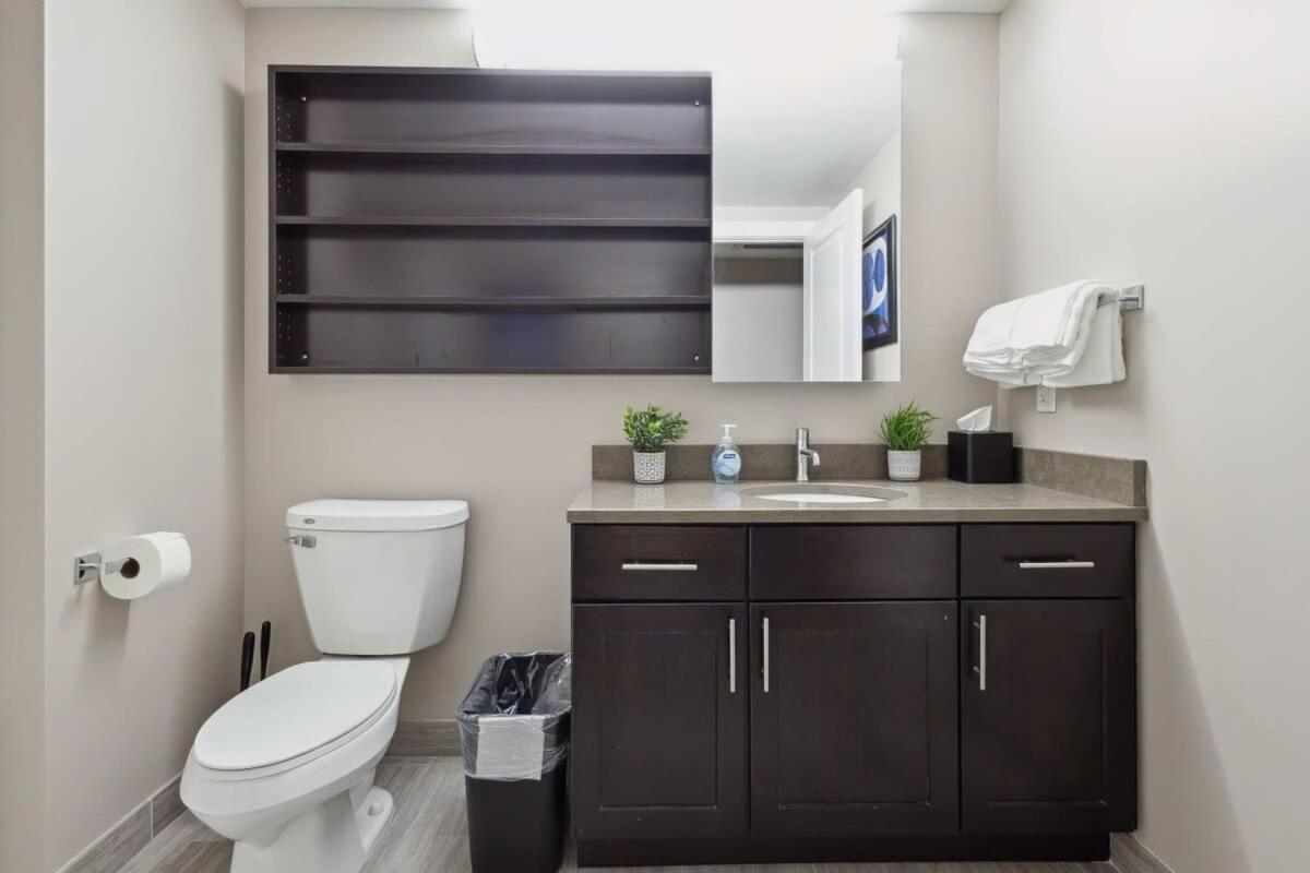 Апартаменты 2Br Downtown Luxury Getaway Детройт Экстерьер фото