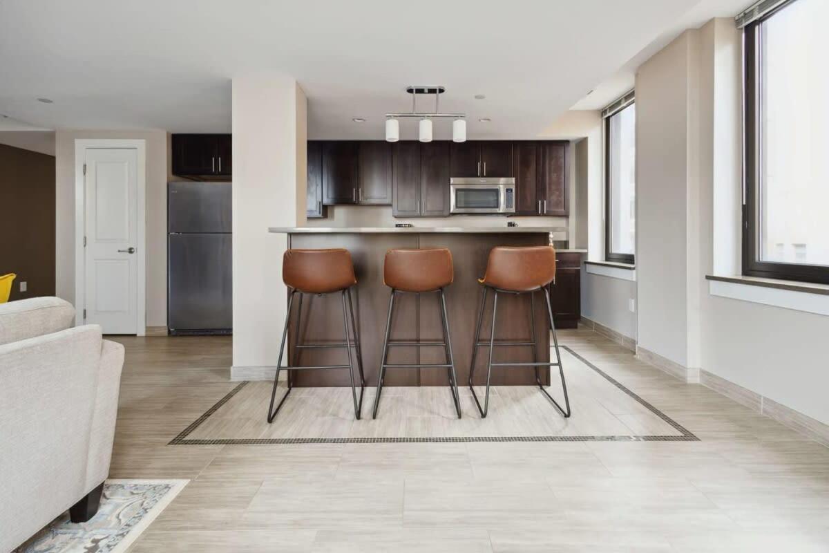 Апартаменты 2Br Downtown Luxury Getaway Детройт Экстерьер фото