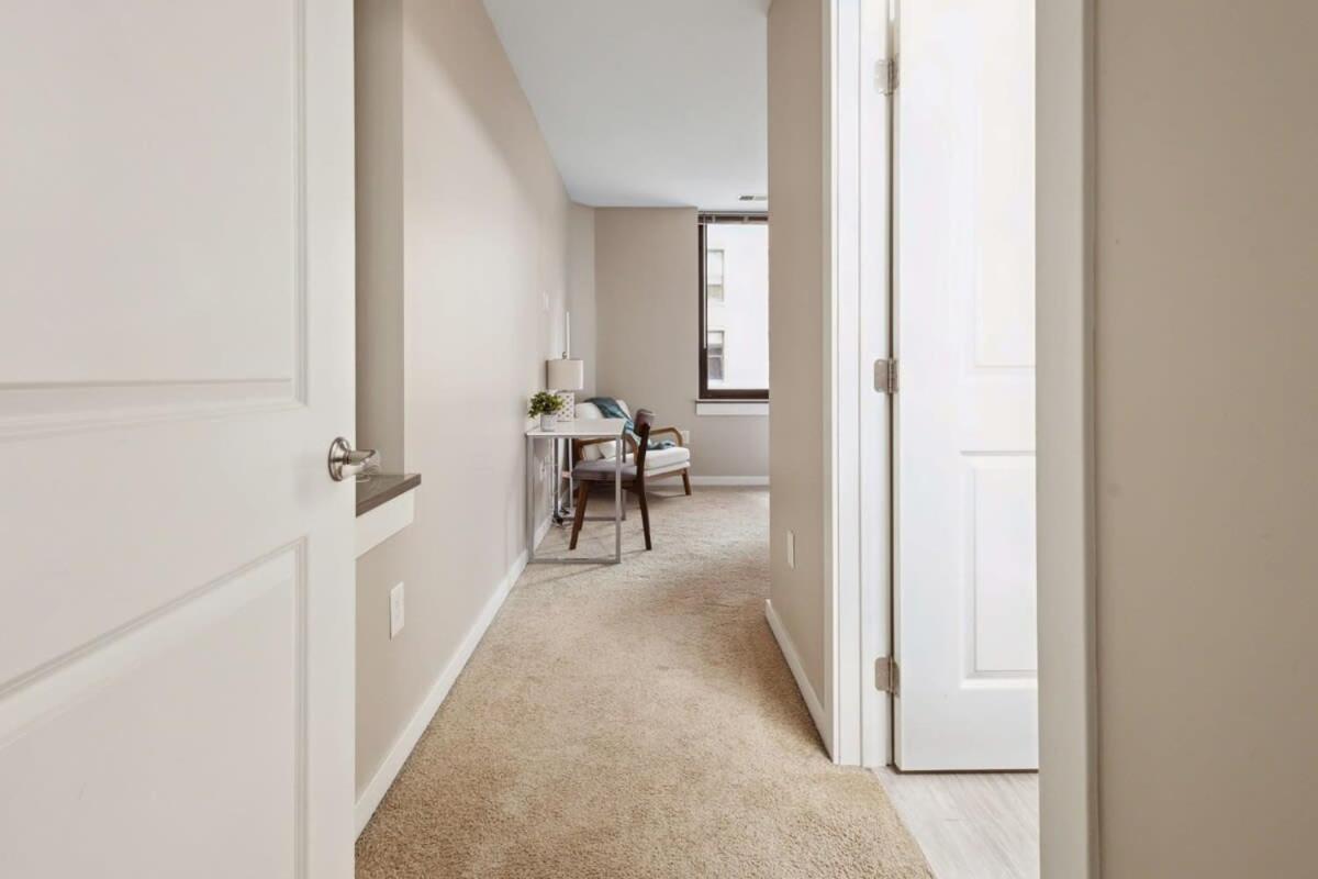 Апартаменты 2Br Downtown Luxury Getaway Детройт Экстерьер фото