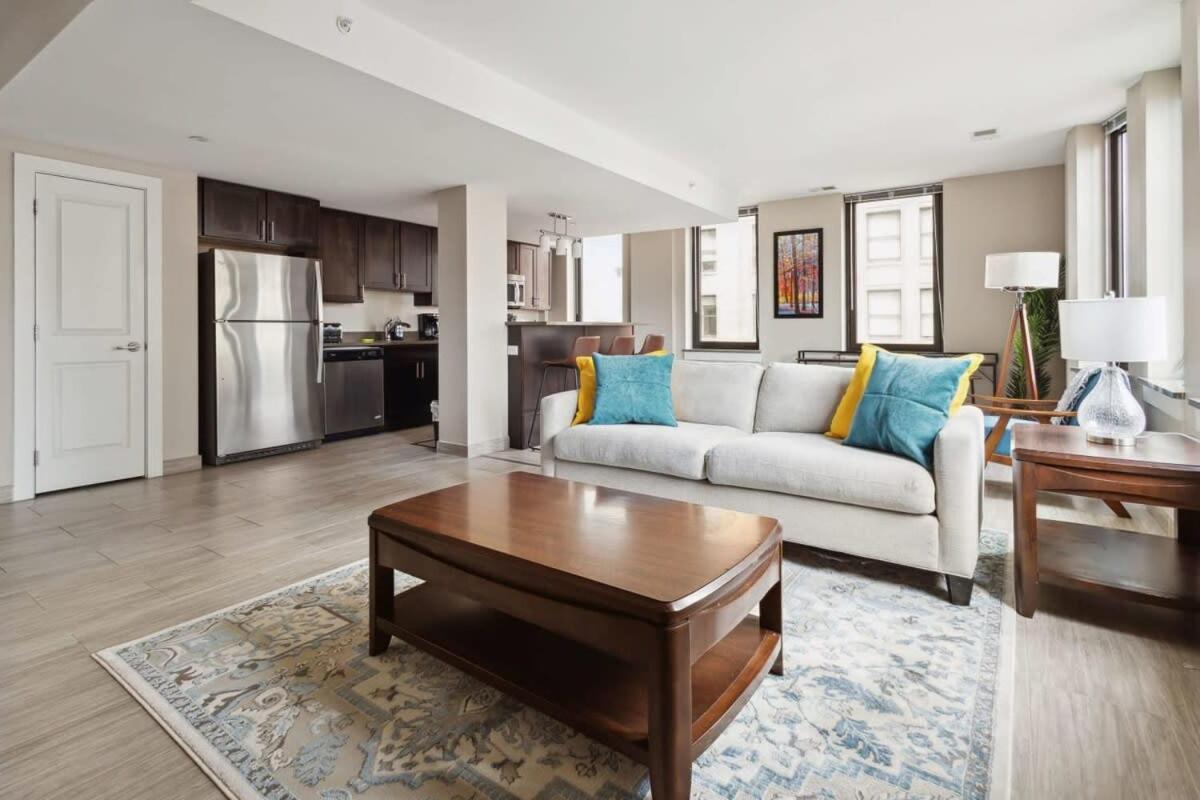 Апартаменты 2Br Downtown Luxury Getaway Детройт Экстерьер фото