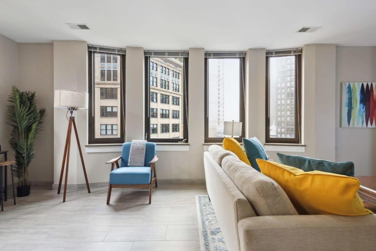 Апартаменты 2Br Downtown Luxury Getaway Детройт Экстерьер фото